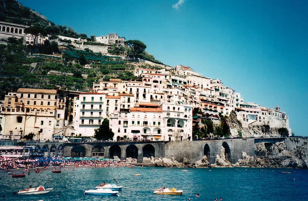 Wine Tasting in Amalfi: Coast Vineyards and How to Visit