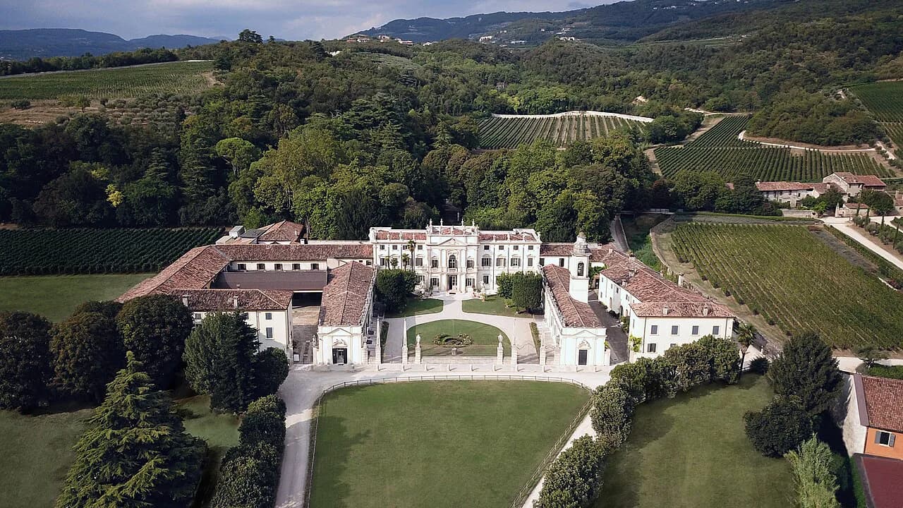 Bertani Winery Guide: Valpolicella Tasting from Verona