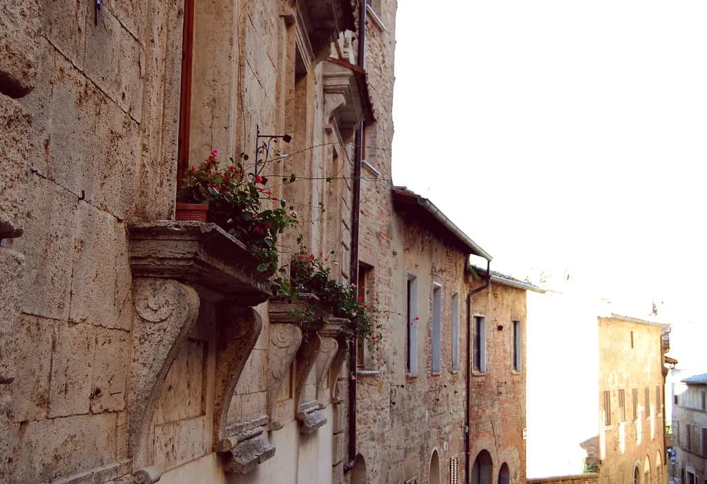 Castello Banfi Guide: Montepulciano Tours and Tastings