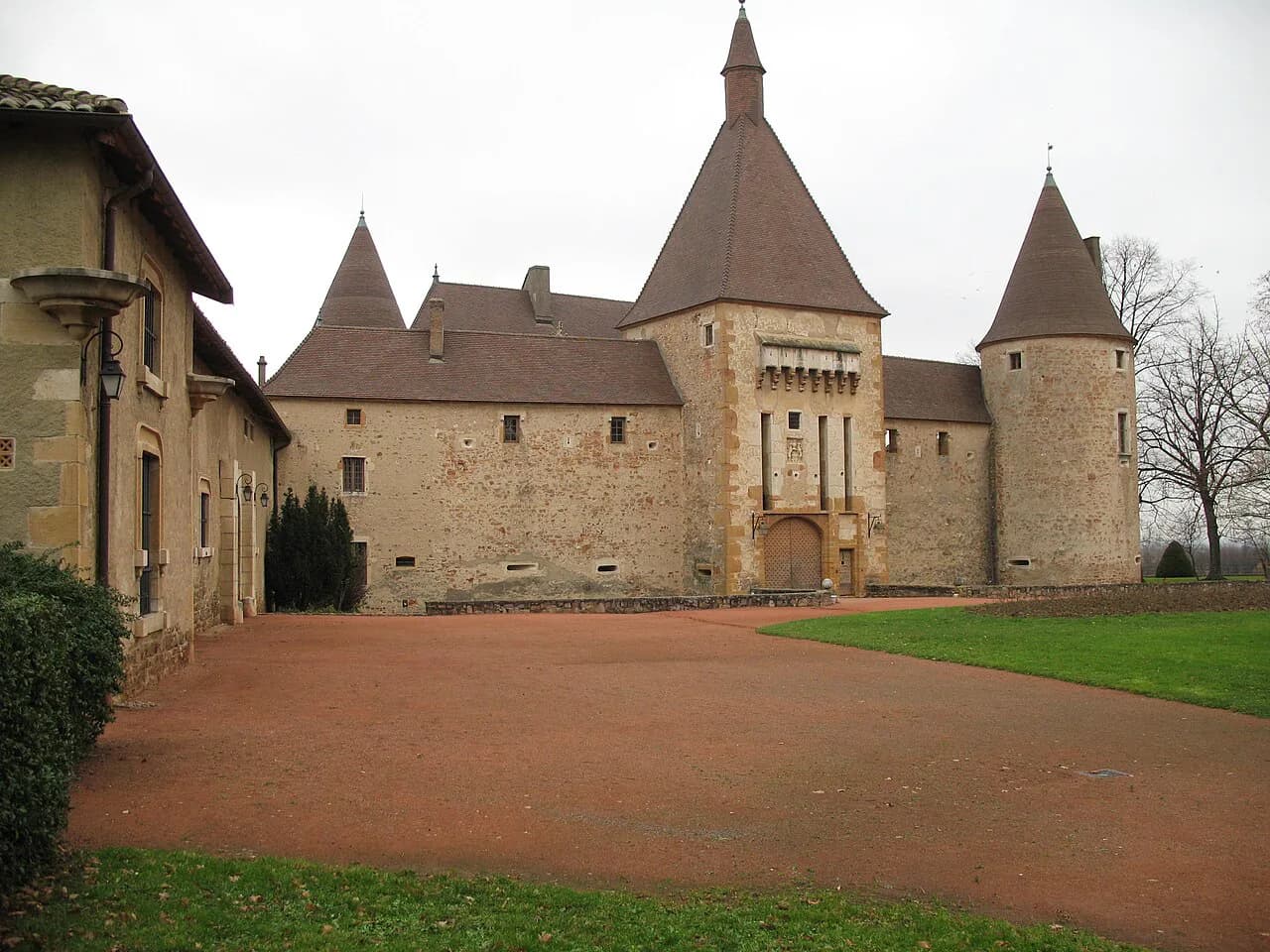 Château de Corcelles: Day Trip Guide from Lyon