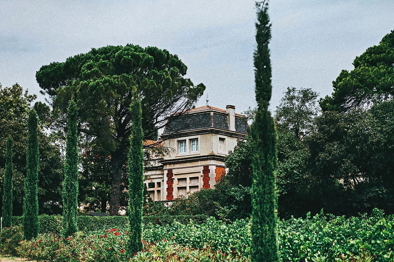 Château Fortia: Avignon Guide to Visit This Estate