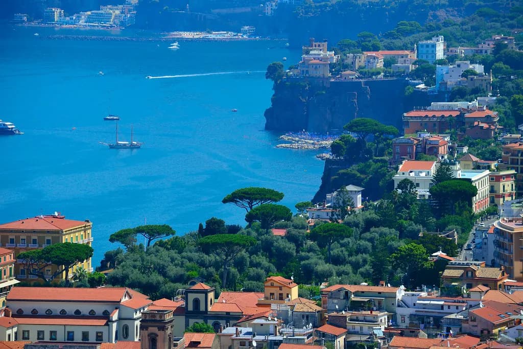 Wine Tasting in Sorrento: Cellars & Vesuvius Wines