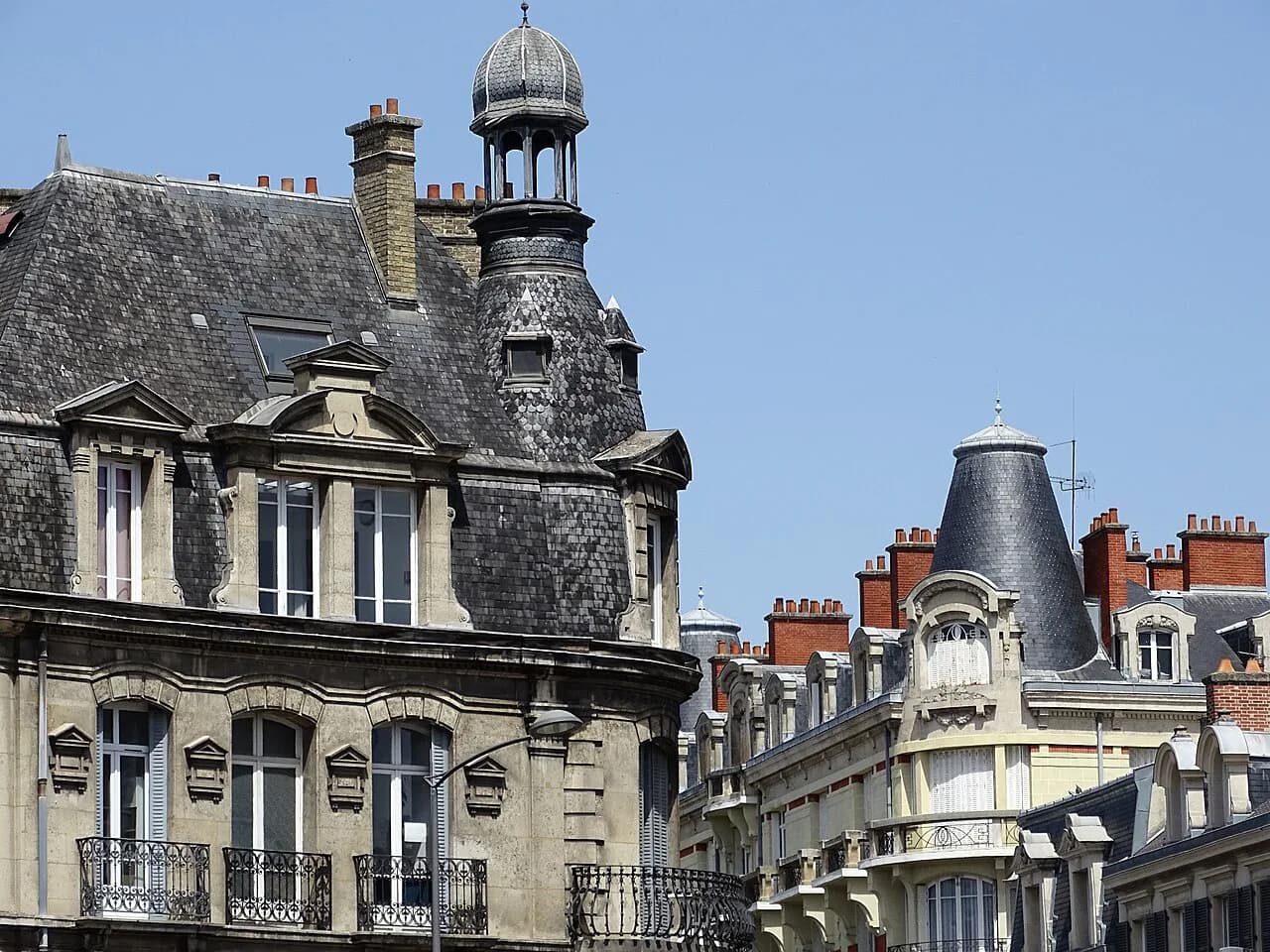 Mumm Champagne Tour in Reims: Cellars, Tastings and Booking