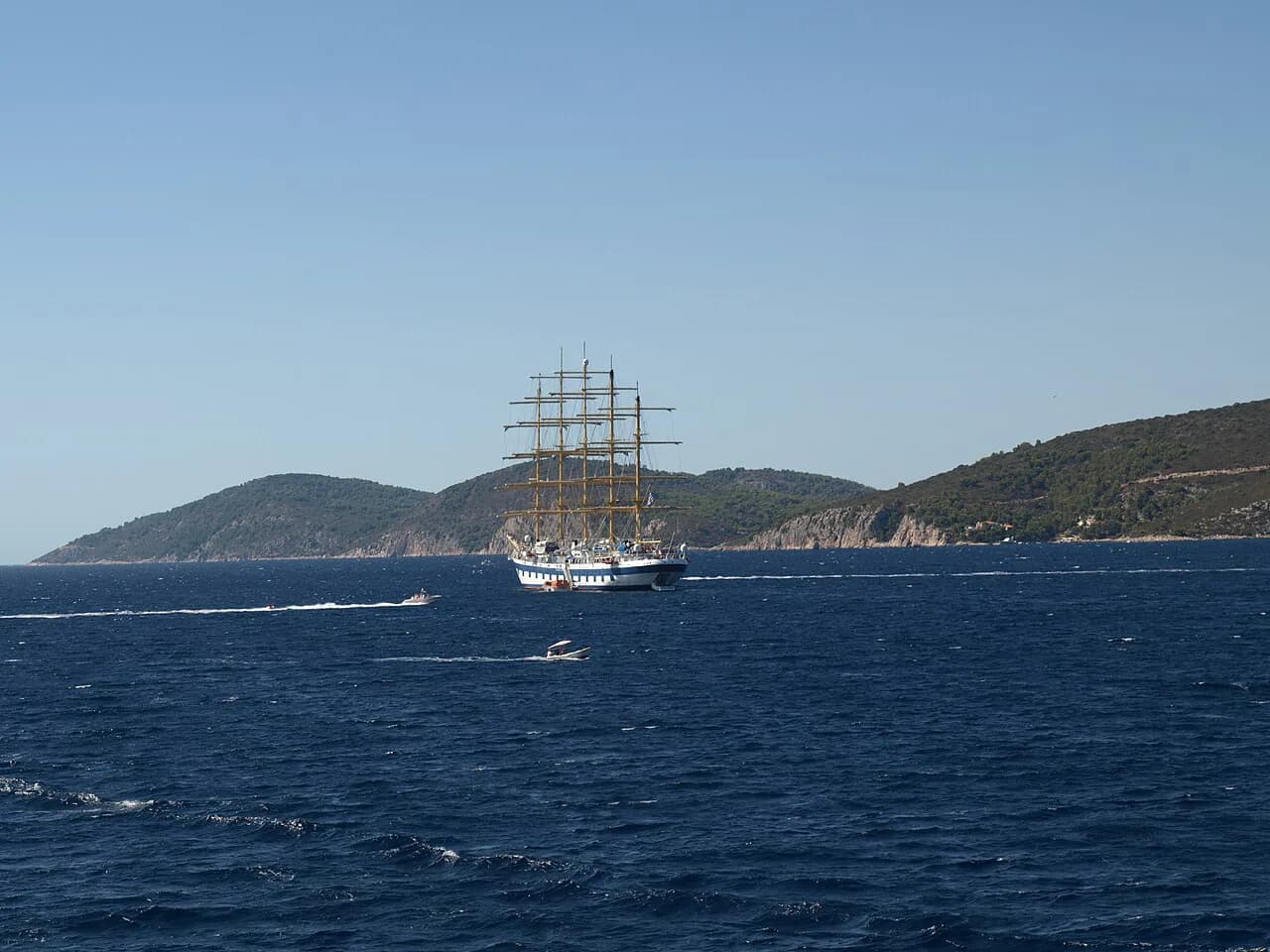 Tomić Winery, Hvar: Tasting, Cellar Visit and Getting There