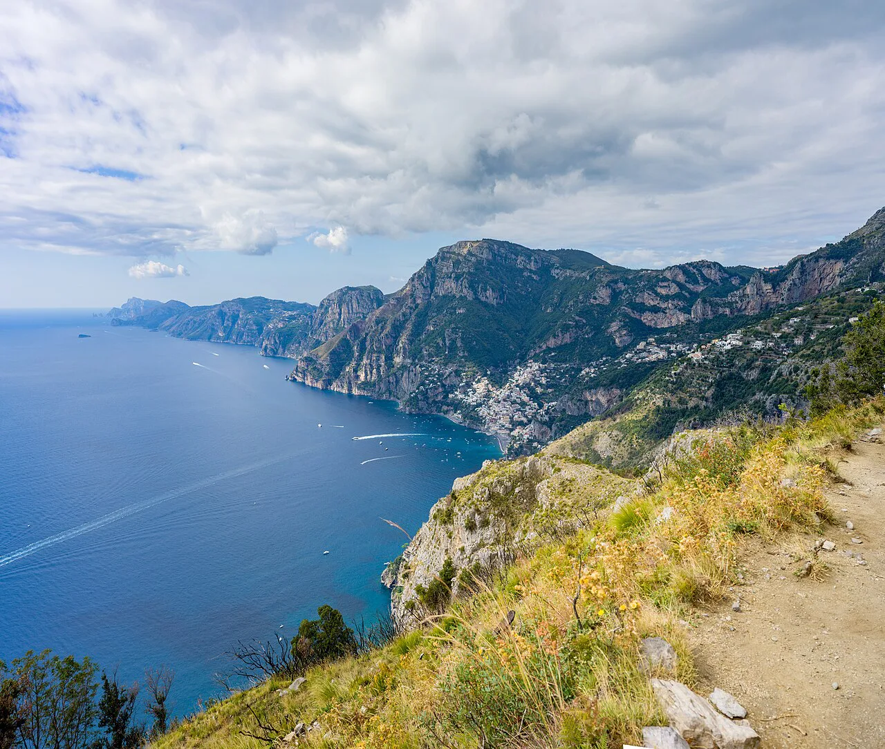 The coast below the Path of the Gods above Positano