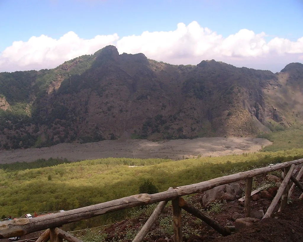 The crater of Vesuvius seen from the summit path