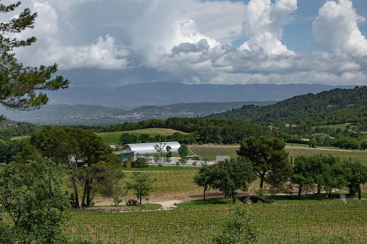 The cellar buildings among the vineyards at Château La Coste