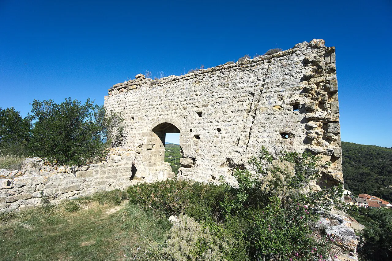 Château de Rognes ruins
