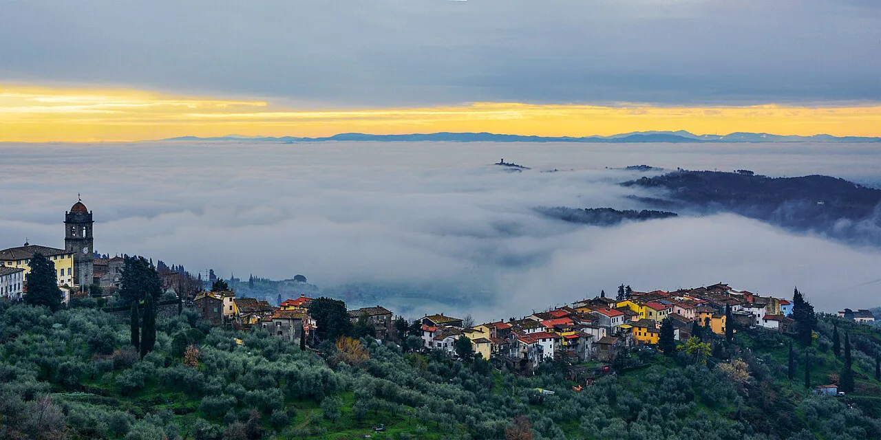 Morning fog in the valley below San Gennaro