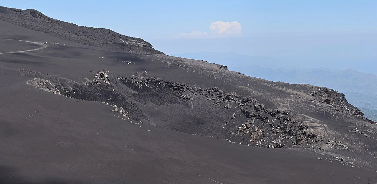 The Cisternazza graben, an eruption fissure on the upper slopes of Etna